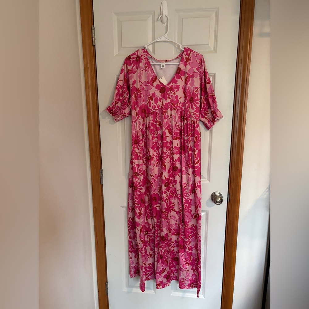 Pink Daisy Vneck floral dress